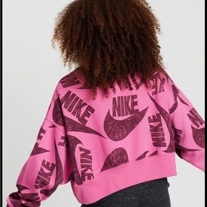 Nike logo boxy sweatshirt
